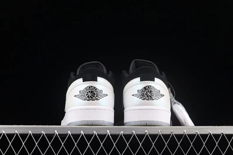 All categories Air Jordan Jordan series basketball shoes Air Jordan 1 Low Air Jordan 1 AJ1 Joe 1 black and white laser low-top retro cultural basketball shoes DH6931-001